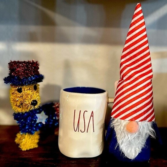 Rae Dunn USA Ceramic Mug - Picture 1 of 8